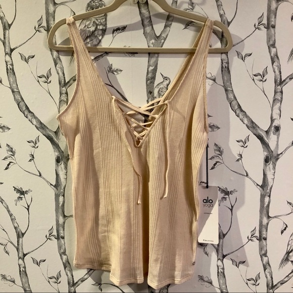 Alo Yoga Interlace Tank in Rich Sand M NWT! - Picture 5 of 5